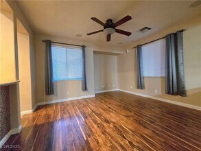 8367 S Charlton Valley Ct in Las Vegas, NV - Building Photo - Building Photo