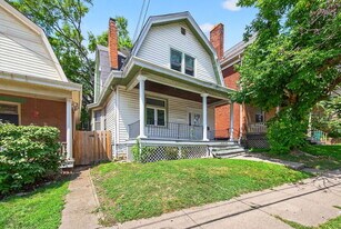 2315 Moerlein Ave in Cincinnati, OH - Building Photo