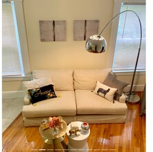 25 Forest Hills St, Unit 7-1 in Boston, MA - Building Photo - Building Photo