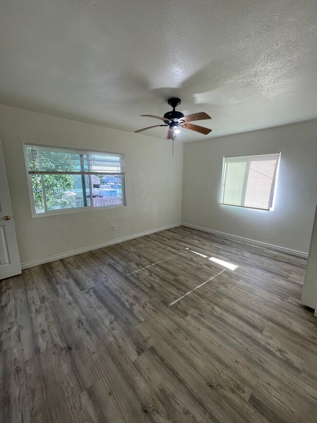 1205 E Werner St in Long Beach, CA - Building Photo - Building Photo