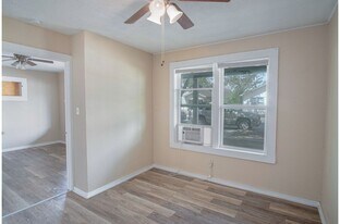 342 Vine St in San Antonio, TX - Building Photo