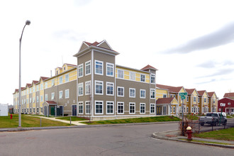 Lenox Green in Taunton, MA - Building Photo - Building Photo