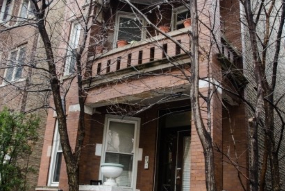 Yellen in Chicago, IL - Foto de edificio