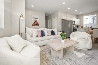 6606 W Paradise Ln in Glendale, AZ - Building Photo - Building Photo