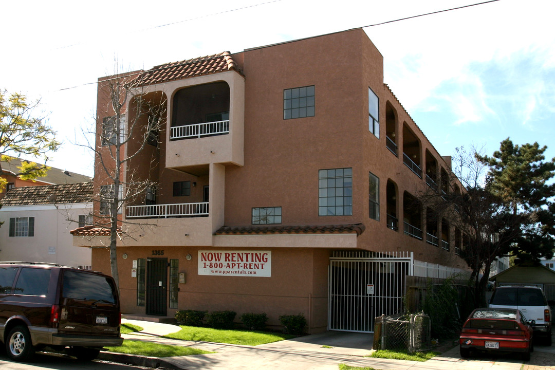 1365 Ohio Ave in Long Beach, CA - Foto de edificio