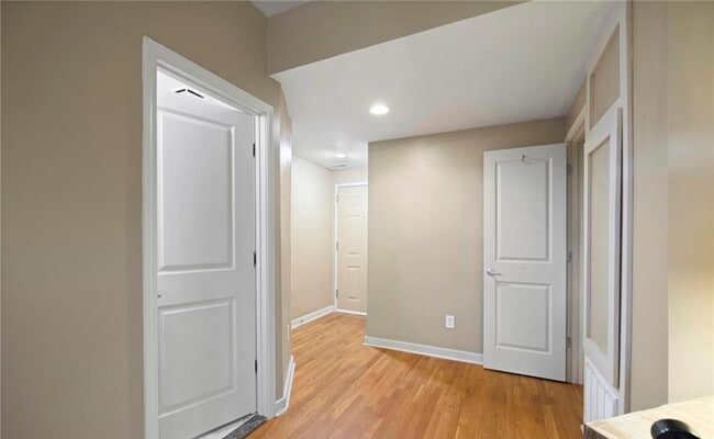 property at 200 E 43rd St