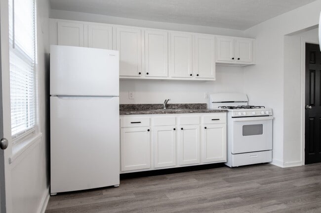 property at 47 Midland Heights Cir