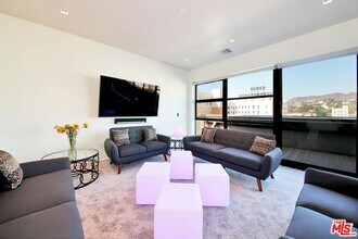 1645n Vine St in Los Angeles, CA - Building Photo - Building Photo
