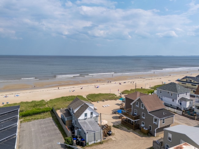 2 Traynor St in Old Orchard Beach, ME - Building Photo - Building Photo