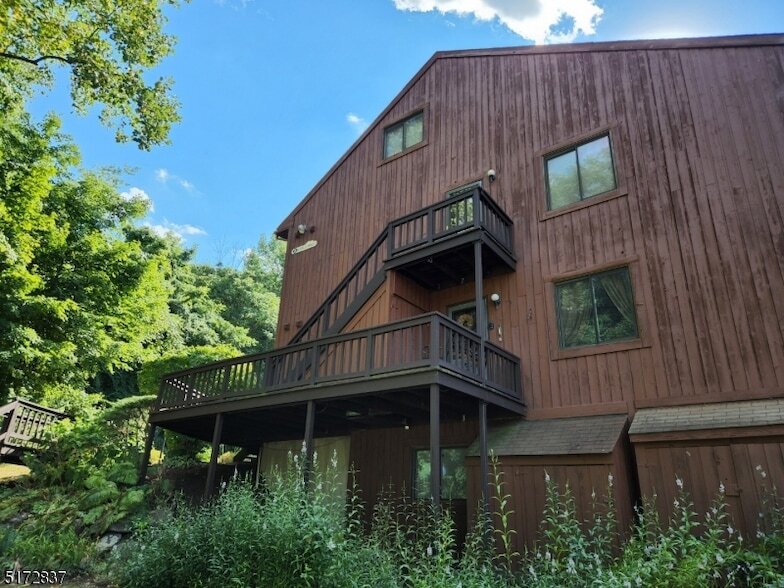 8 Acapulco Princess in Vernon, NJ - Building Photo