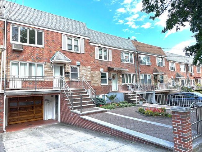 property at 6653 79th St