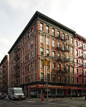 124 Thompson St in New York, NY - Foto de edificio - Building Photo