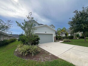 608 Champion Ridge Dr in Daytona Beach, FL - Building Photo - Building Photo