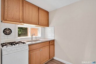 353 Main St in East Hartford, CT - Building Photo - Building Photo