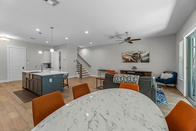 property at 11 Thorpe Ln