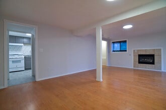 809 S Summit Ave, Unit 2BR in Bremerton, WA - Building Photo - Building Photo
