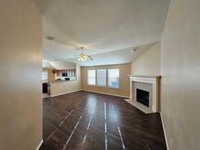 3235 Guadaloupe in Grand Prairie, TX - Building Photo - Building Photo