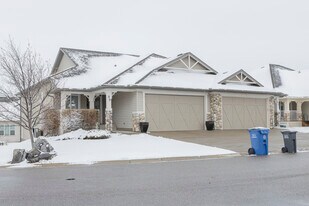 223 Sunset Sq in Cochrane, AB - Building Photo