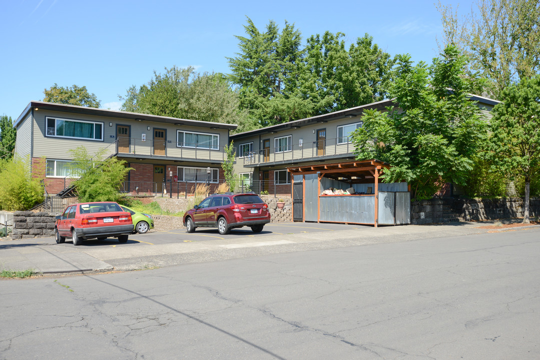 1122 SE 29th Ave in Portland, OR - Building Photo