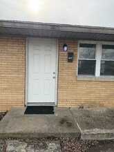 1029 E Walnut St in Martinsville, IN - Foto de edificio - Building Photo