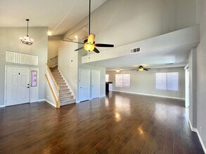 8321 Montgomery St in Las Vegas, NV - Building Photo - Building Photo