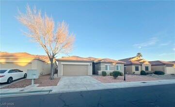 3816 Waynesvill St in Las Vegas, NV - Building Photo - Building Photo