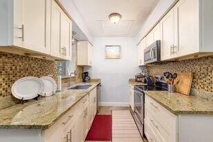 145 SE 3rd Ave in Boynton Beach, FL - Building Photo