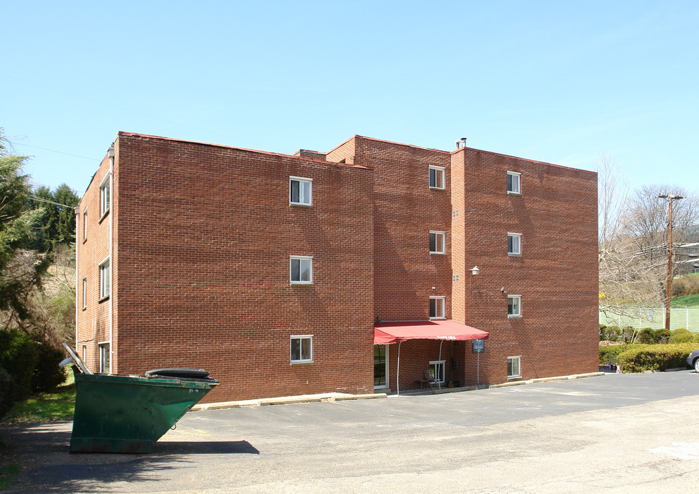 Chapel Downs Apartment in Cheswick, PA - Building Photo