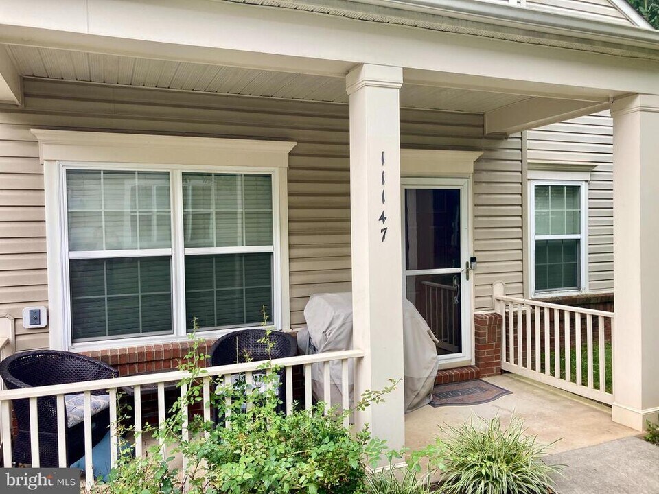 11147 Wortham Crest Cir in Manassas, VA - Foto de edificio