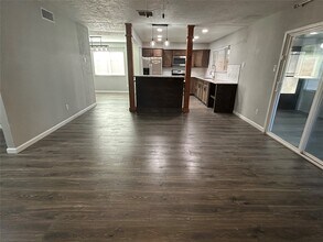 8523 Riverside Walk Ln in Houston, TX - Building Photo - Building Photo