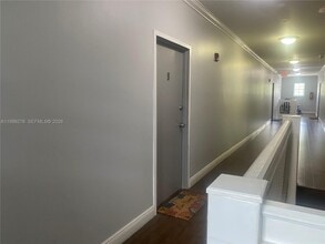 577 NE 62nd St in Miami, FL - Building Photo - Building Photo