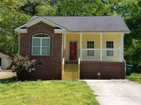 1822 Elaine Dr in Decatur, GA - Building Photo