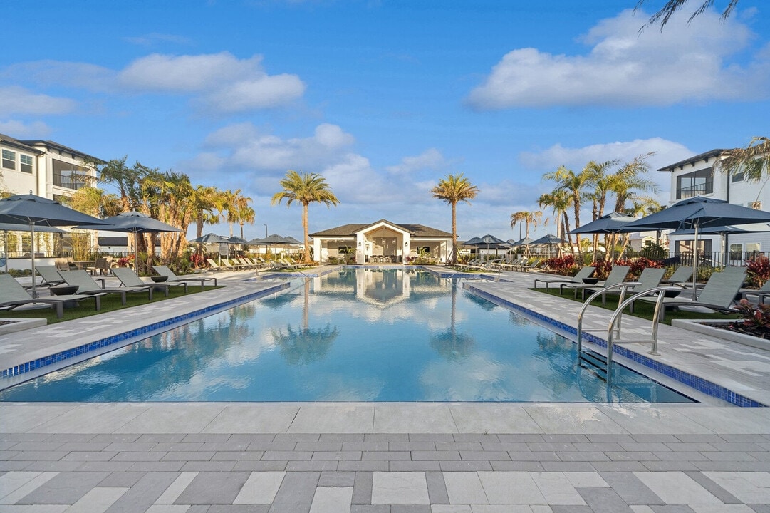 Ascend Ridgewood Lakes in Davenport, FL - Foto de edificio