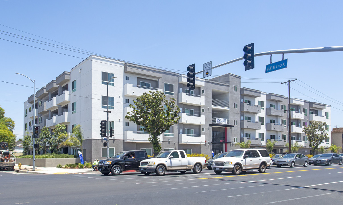 Panorama Regency in Panorama City, CA - Building Photo