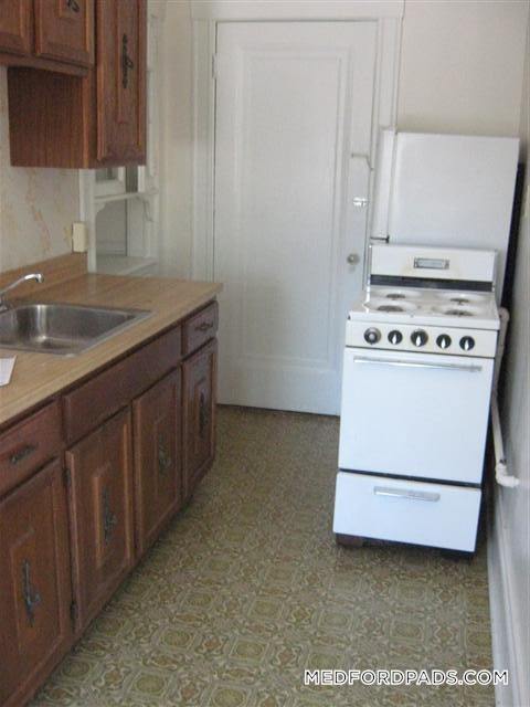53 Fellsway W in Medford, MA - Building Photo