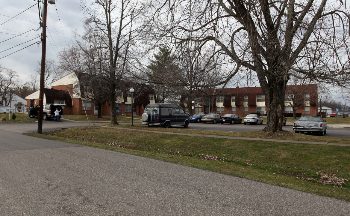 Pleasant View in Flatwoods, KY - Building Photo