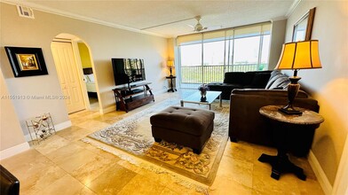 20335 W Country Club Dr, Unit Coronado in Aventura, FL - Foto de edificio - Building Photo