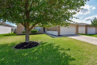 6902 Manor Terrace Ln in Richmond, TX - Building Photo - Building Photo