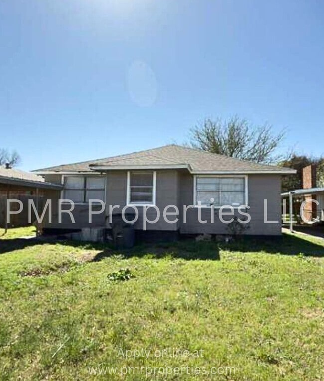 property at 1008 SW Jefferson Ave