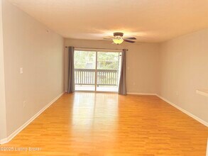 10303 Trotters Pointe Dr in Louisville, KY - Building Photo - Building Photo