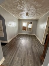 1512 N Walnut Grove Ave in Decatur, IL - Building Photo - Building Photo