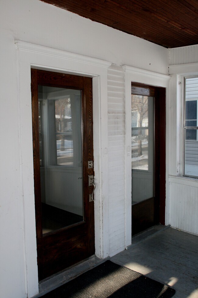 1411 Girard Ave N, Unit #2 in Minneapolis, MN - Building Photo - Building Photo