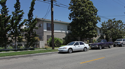 11355 Lambert Ave in El Monte, CA - Foto de edificio - Building Photo