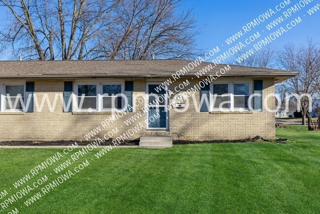 property at 213 NW Arlan Dr