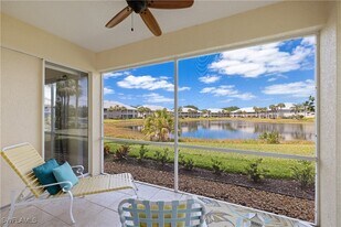 2295 Carrington Ct in Naples, FL - Building Photo