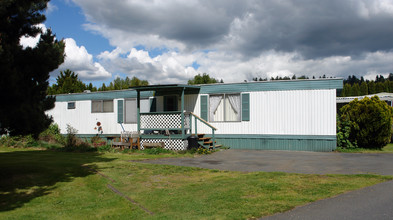 Horseshoe Acre Mobile Home Park in Kent, WA - Building Photo - Building Photo