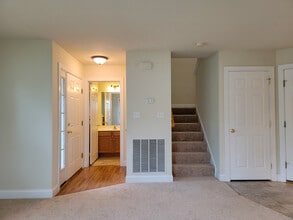 28 Bradford Dr in Leola, PA - Building Photo - Building Photo