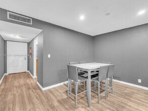 6201 N Falls Cir Dr in Lauderhill, FL - Building Photo - Building Photo