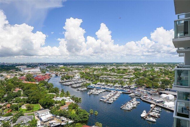 1861 NW S River Dr in Miami, FL - Foto de edificio - Building Photo
