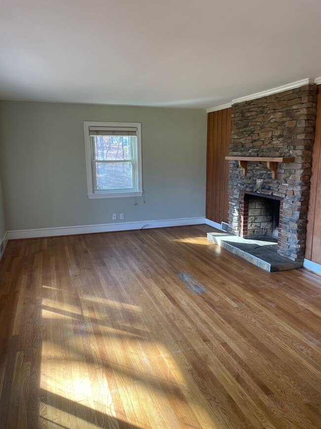 5509 Skylark Rd in Pfafftown, NC - Building Photo - Building Photo